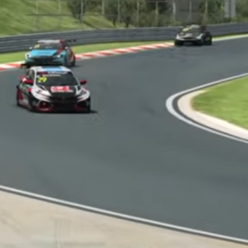 Galáš finished on podium in first eSports WTCR race