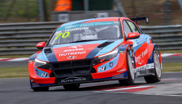 Hyundai Janík Motorsport dominates TCR Eastern Europe qualifying at Hungaroring