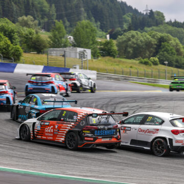 Innovative platform for Touring Car competition