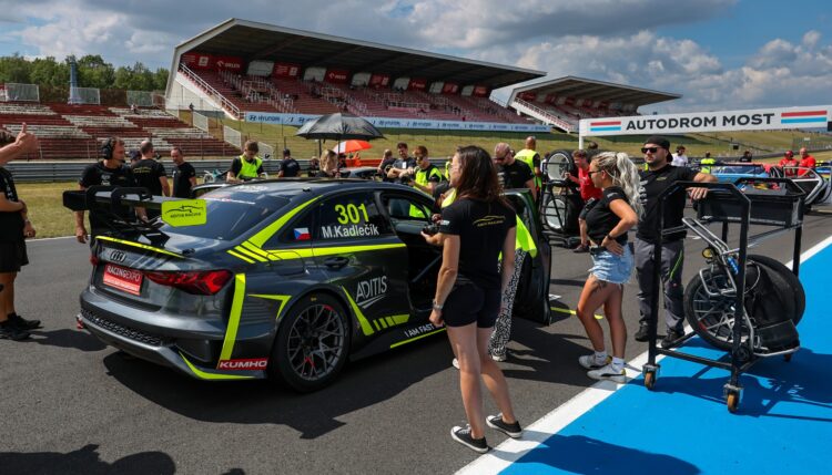 TCR Eastern Europe returns to action as title rivals Kadlečík and Kout head to Most