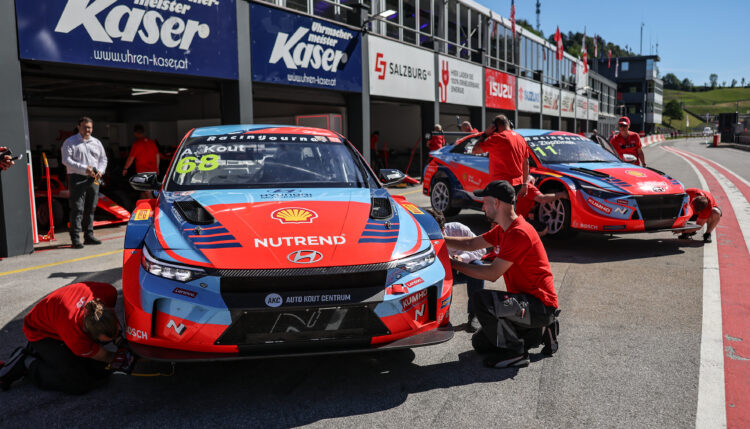 Qualifying session at Salzburgring dominated by Adam Kout